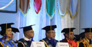 Gubernur Melki Dorong Wisudawan/ti Politani Kupang Optimalkan Potensi Desa